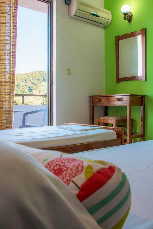 Nikos Bnb ファリラキ 部屋 写真