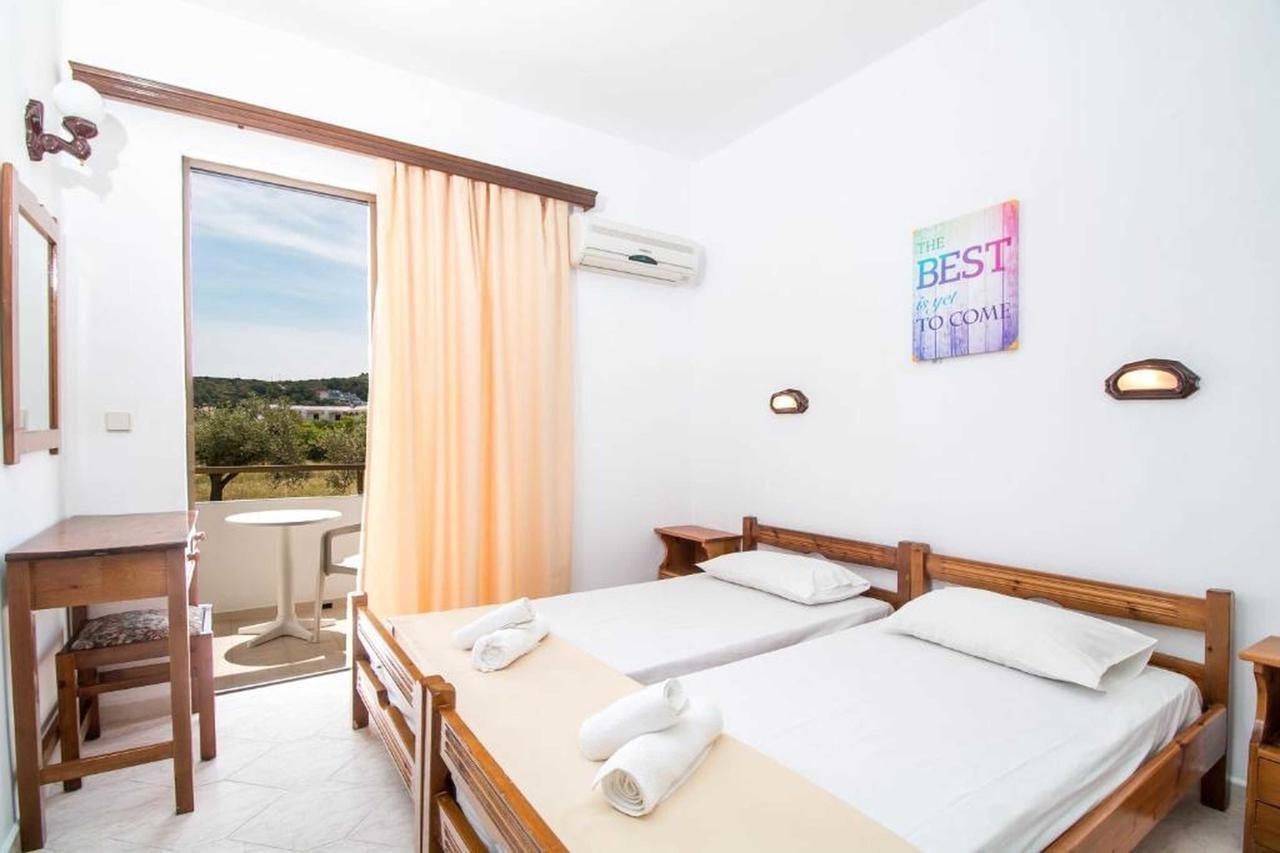 Nikos Bnb ファリラキ エクステリア 写真