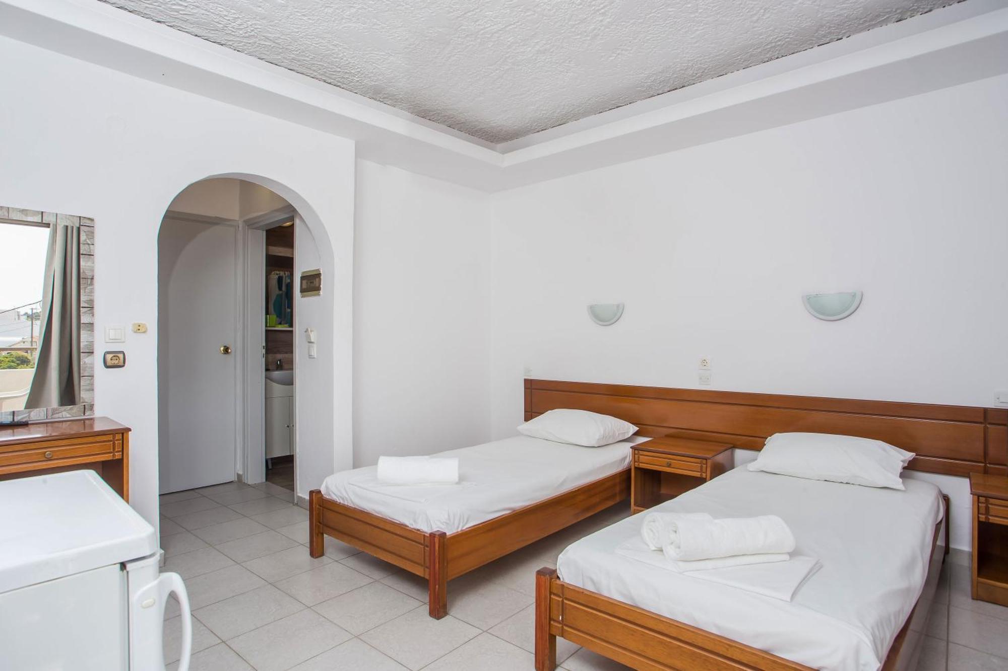 Nikos Bnb ファリラキ エクステリア 写真